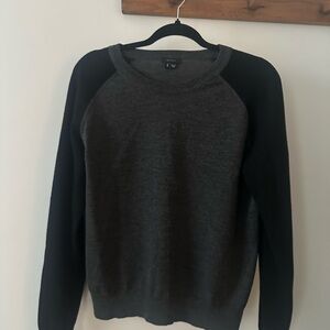 Women’s raglan crew neck wool sweater